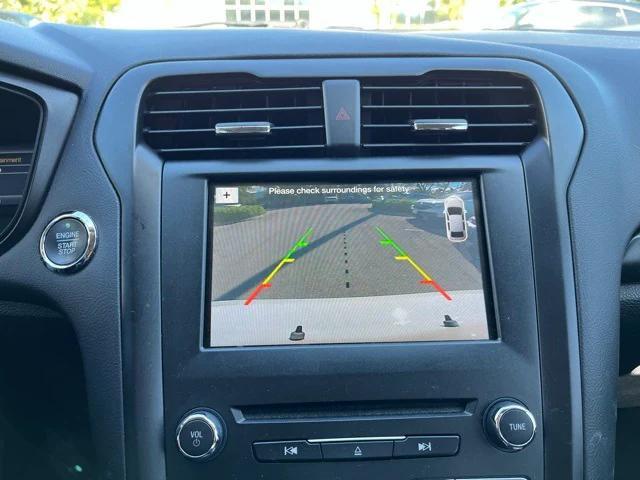2018 ford fusion se
