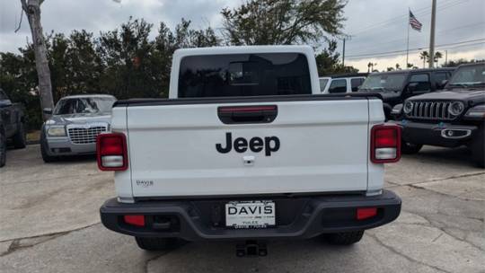 2024 Jeep Gladiator