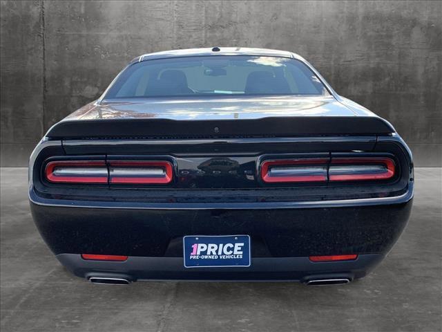 2023 dodge challenger sxt