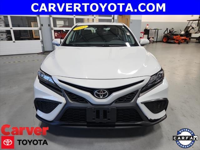 2022 toyota camry se