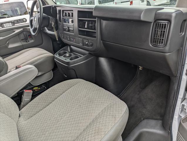 2015 chevrolet express 3500 lt