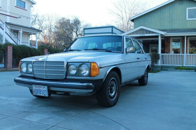1984 mercedes 300d turbo diesel, original paint, california car