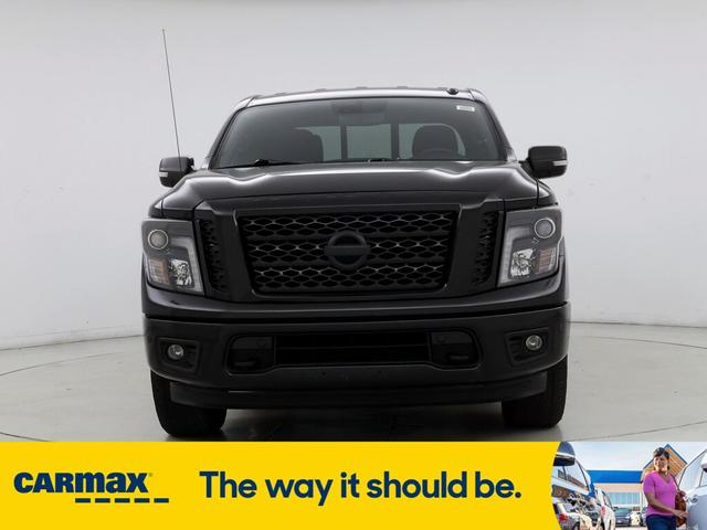 2019 nissan titan sv