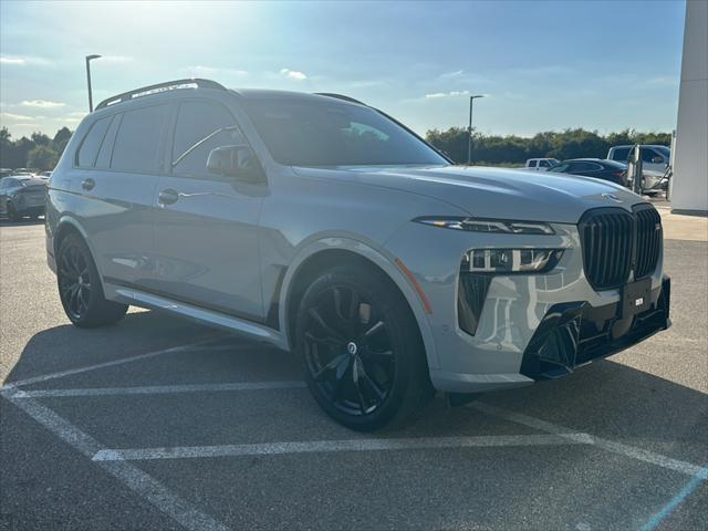 2023 bmw x7 m60i