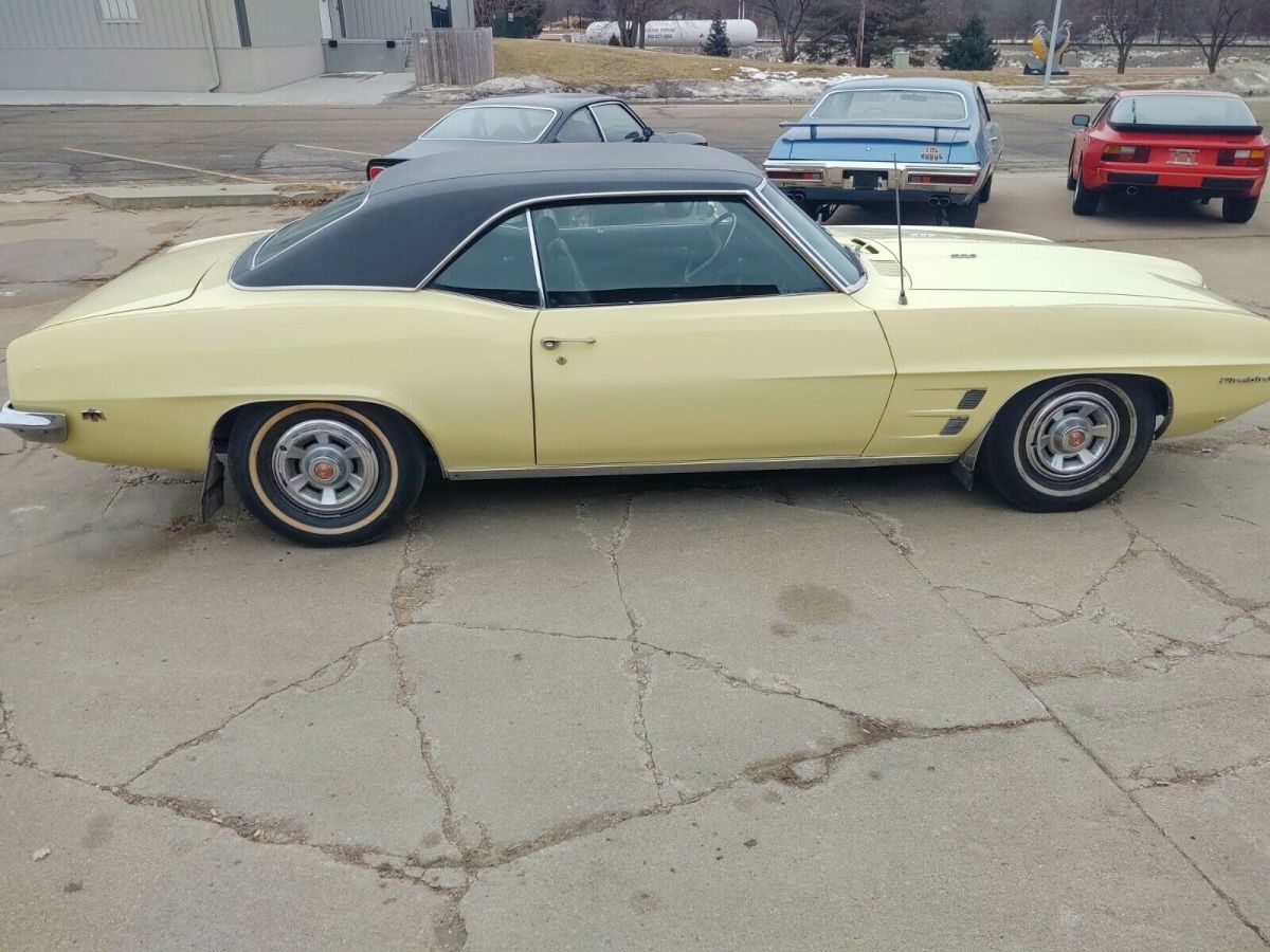 1969 pontiac firebird 350 auto, a/c, cruise, tilt, p. steering brake,77k miles