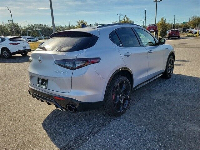 2024 alfa romeo stelvio veloce