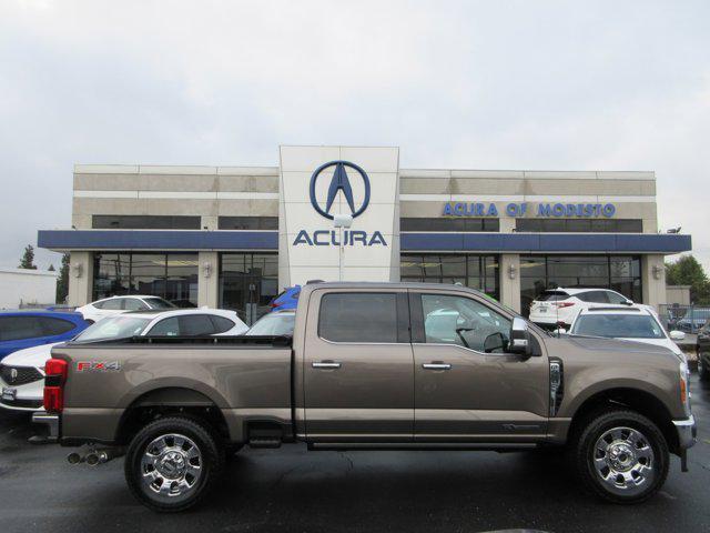 2023 ford f-350 lariat