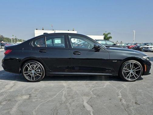 2022 bmw 330e