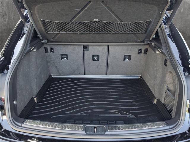 2018 porsche macan base