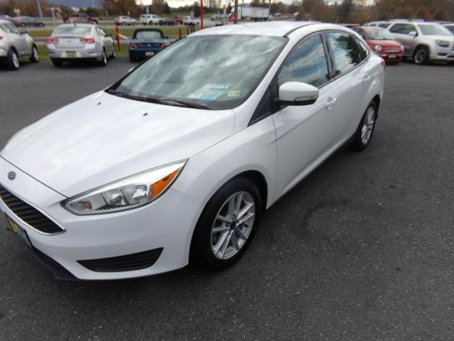 2017 ford focus se