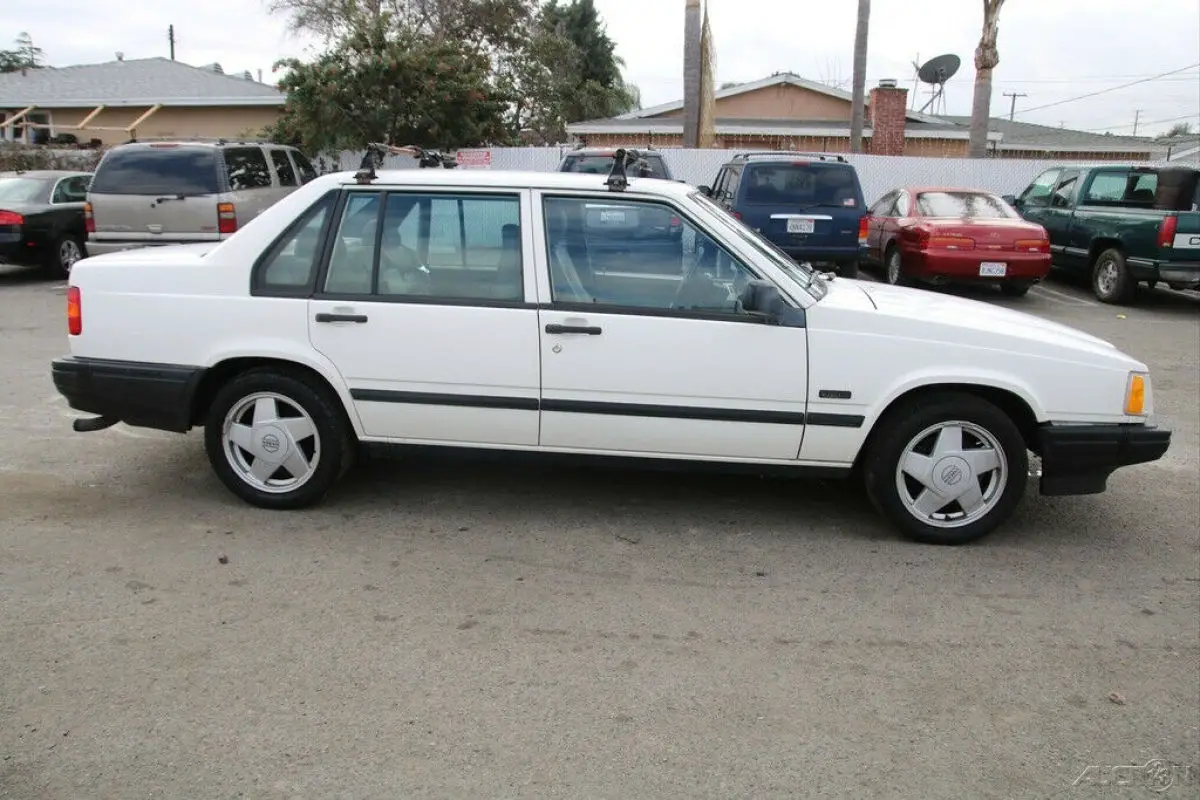 1994 volvo 940 automatic 4 cylinder turbo no reserve