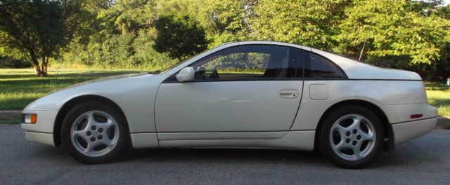 1991 nissan 300zx coupe low miles automatic trans. pearl white well cared for