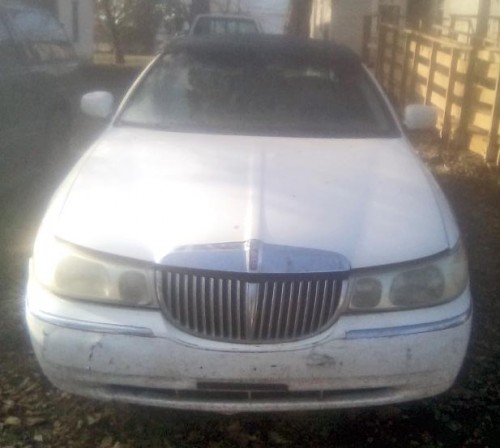 1998 lincoln towncar in south dakota by owner