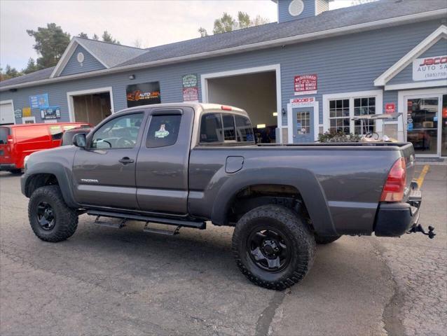 2015 toyota tacoma base