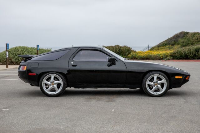 78 porsche 928 5-speed, 2022 timing belt, water pump, wiring harness, alternator