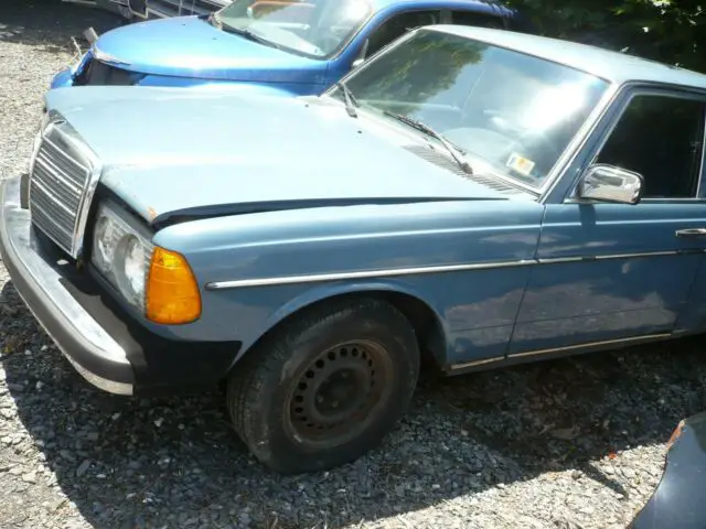 1977 mercedes-benz - 300d - 140k runs, off road and stored inside