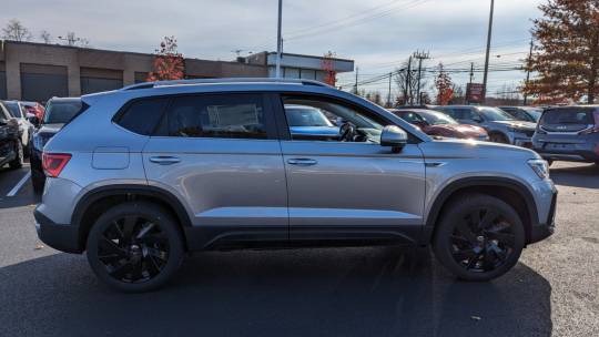 2024 Volkswagen Taos