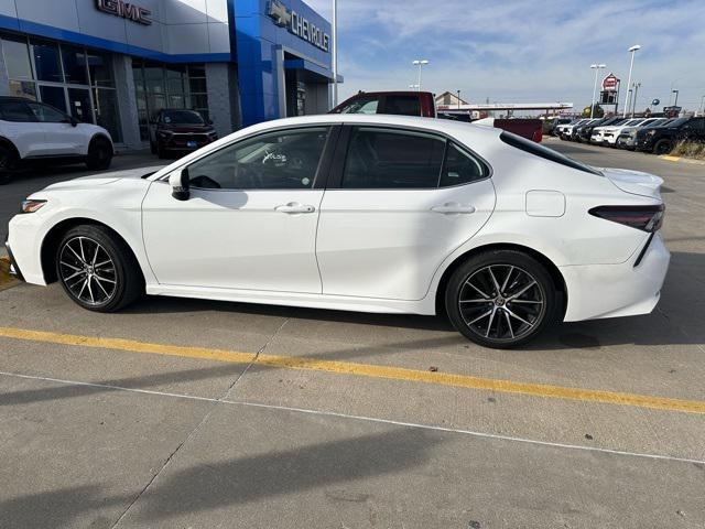 2024 toyota camry se