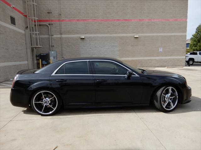 2013 chrysler 300 srt8