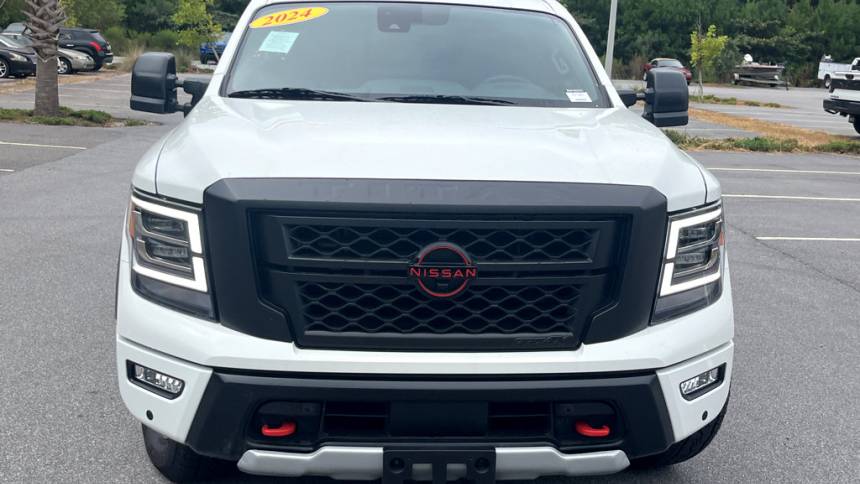 2024 nissan titan pro-4x