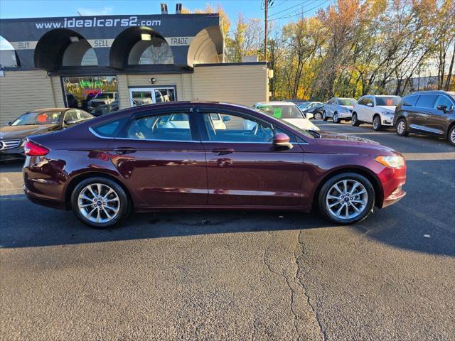 2017 ford fusion se