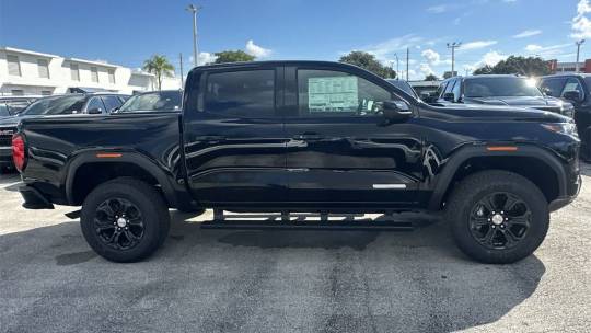 2024 GMC Canyon