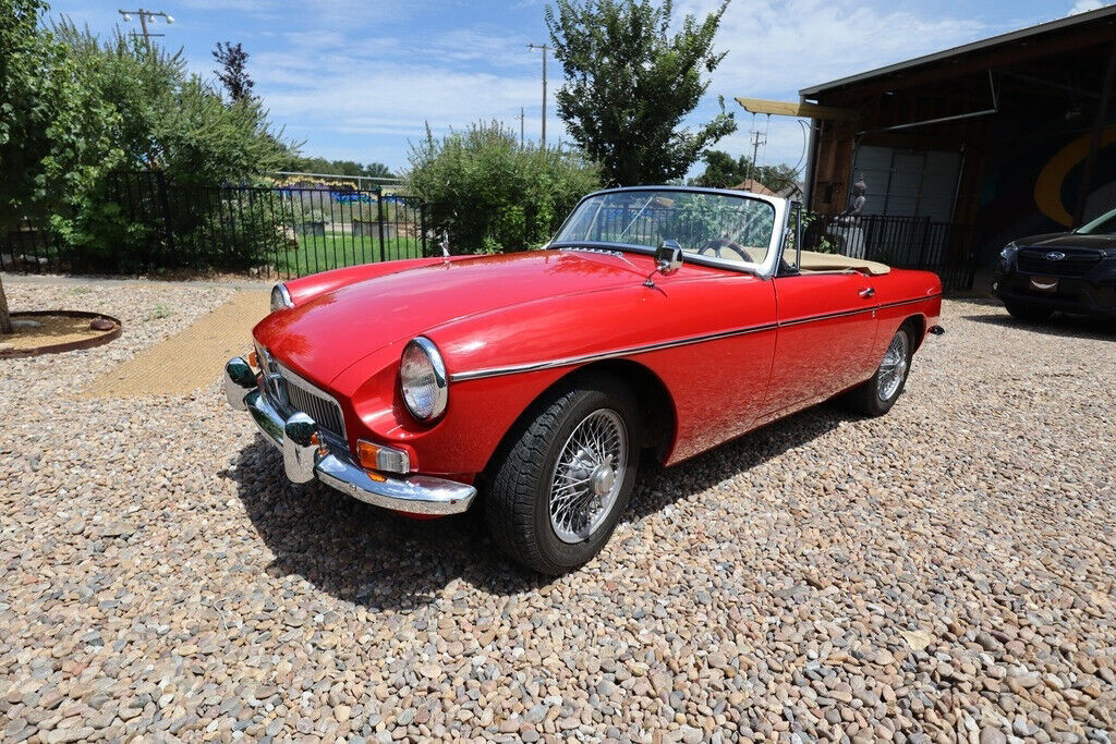 1964 mg mgb manual rwd hard top convertible classic manual trans 8,236 miles