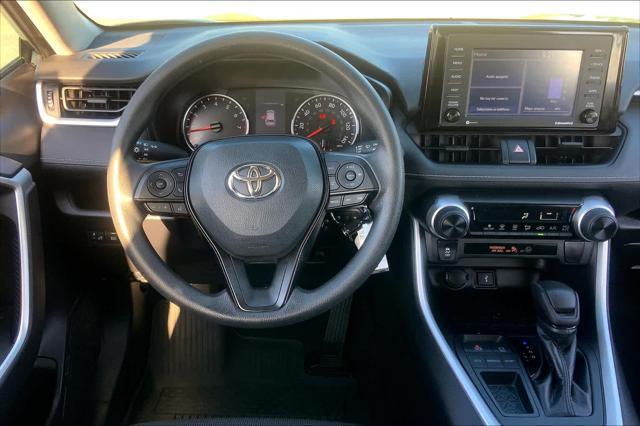 2021 toyota rav4 le