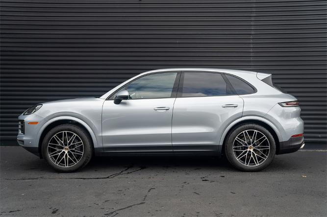 cpo 2024 porsche cayenne base