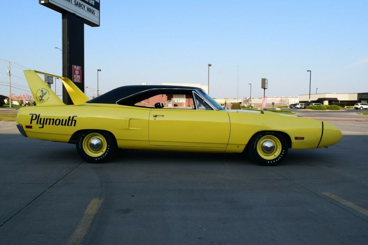 440 6 bbl 4 speed plymouth superbird all #'s matching w/2 broadcast sheets clean
