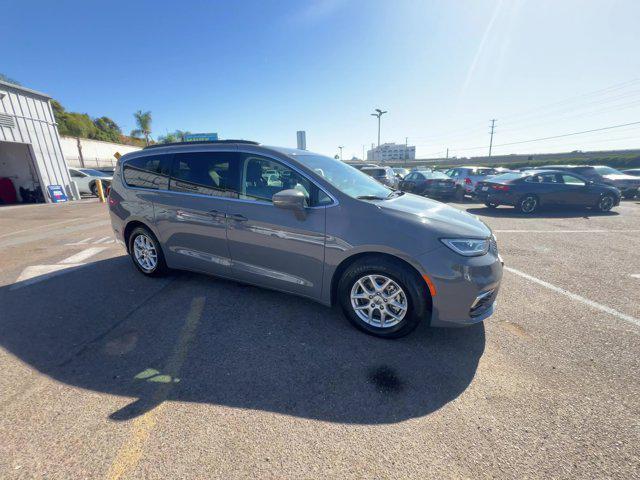 2022 chrysler pacifica touring l