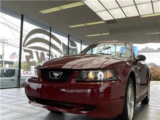 2004 Ford Mustang deluxe