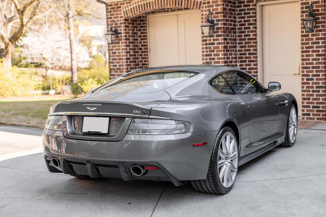 aston martin dbs