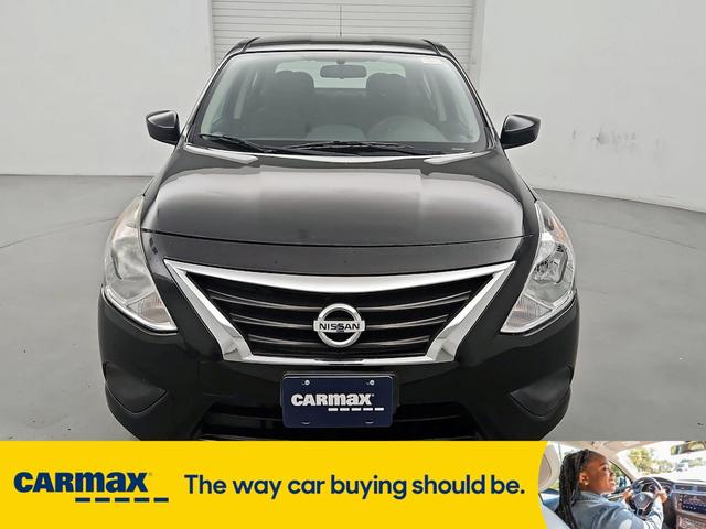 2016 nissan versa sv