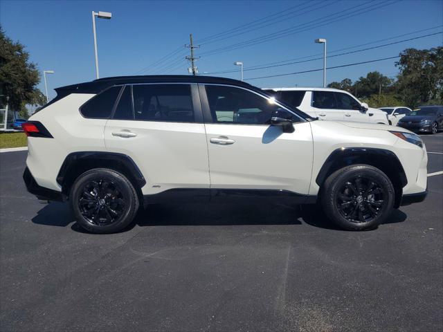 2022 toyota rav4 hybrid se