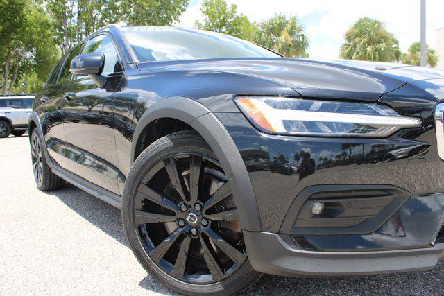 2021 volvo v60 cross country t5