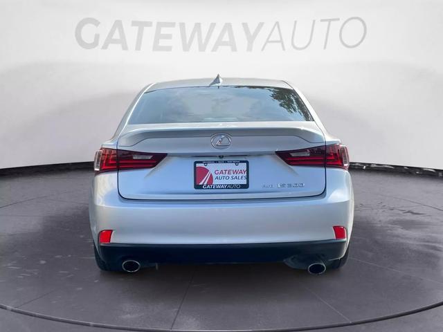 2016 lexus is 300 base