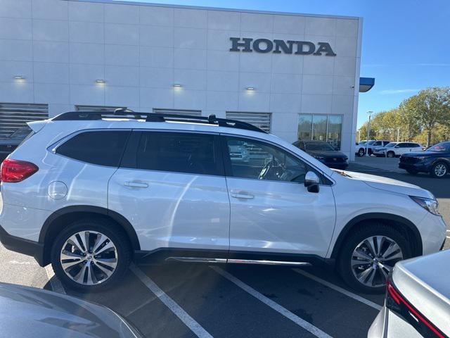 2021 subaru ascent limited 8-passenger