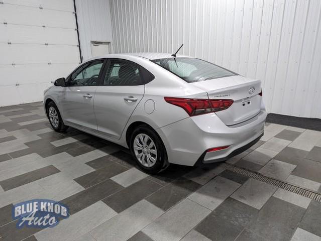 2022 hyundai accent se