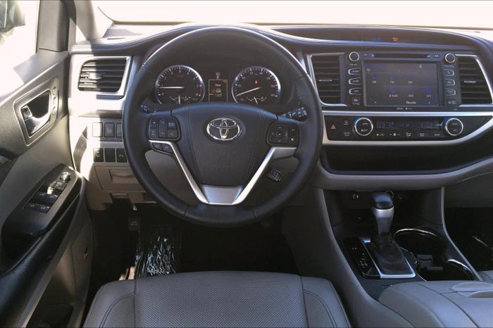 used 2015 toyota highlander fwd limited v6 carson, ca 90745 for sale in carson, california