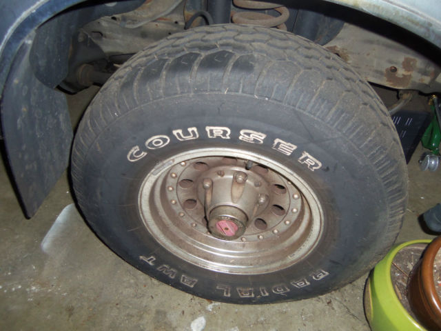1992 ford bronco xl sport utility 2-door 4.9l