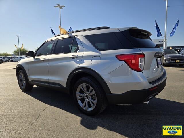 2021 ford explorer xlt