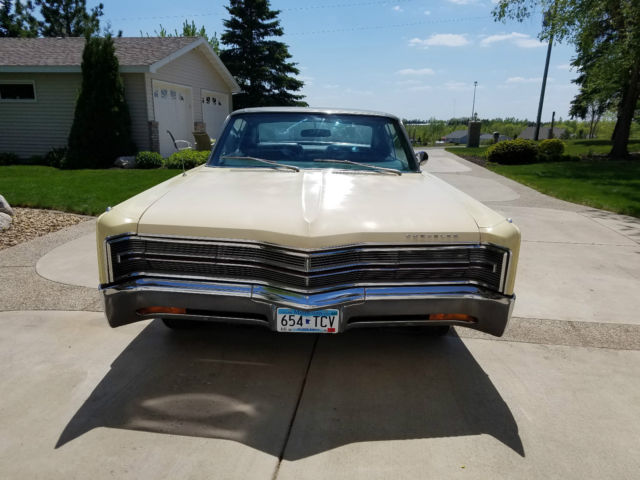 1968 chrysler 300 2 door hardtop