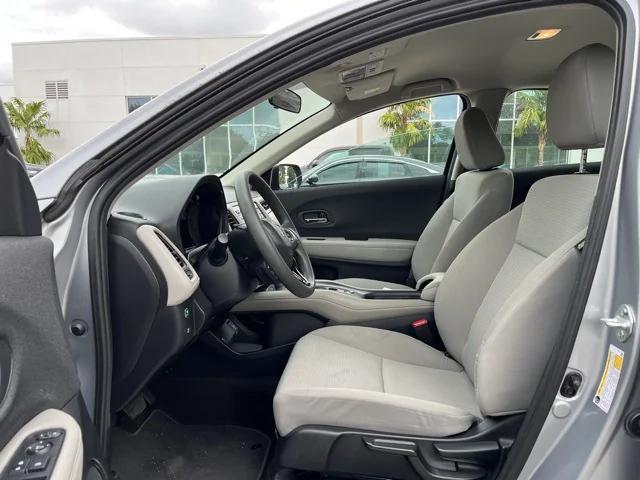 2022 honda hr-v lx