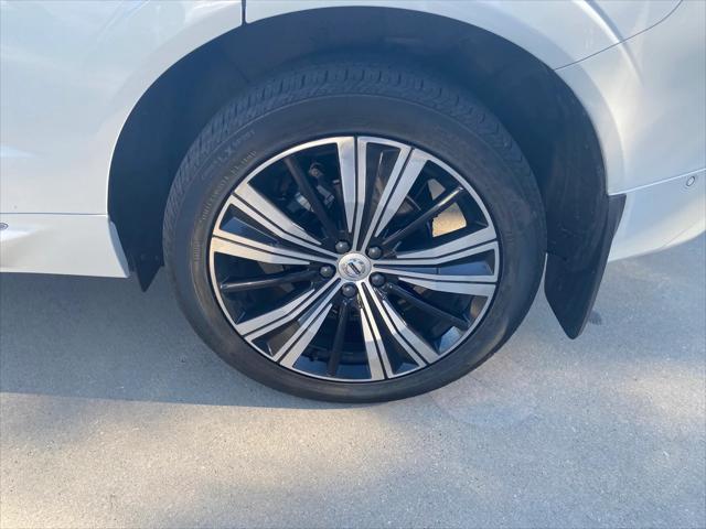 2022 volvo xc60 b5 inscription