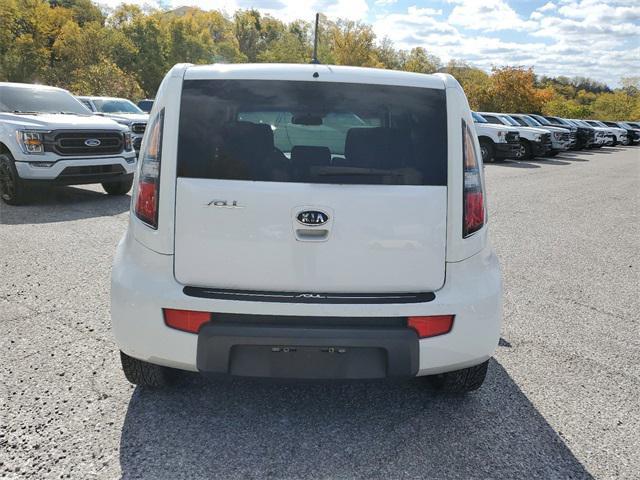 2011 kia soul +