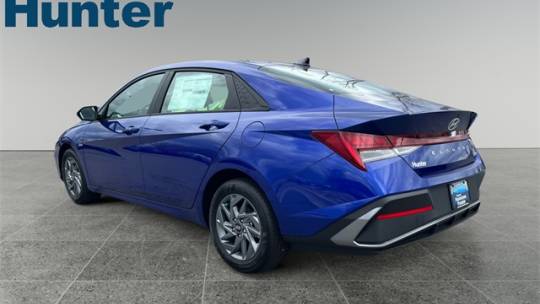 2024 hyundai elantra hybrid blue