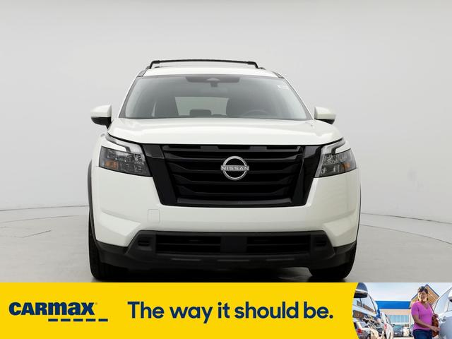 2023 nissan pathfinder sv