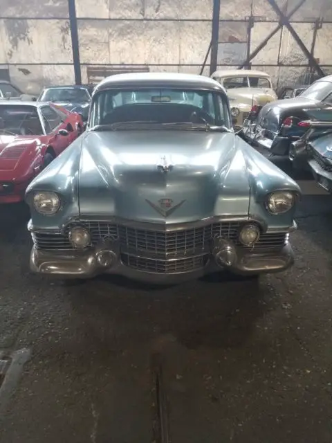 1954 cadillac fleetwood 60 special. rust free. clean title