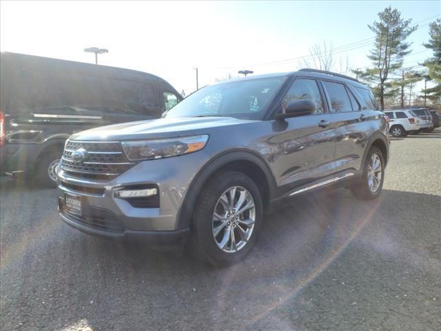 2021 ford explorer xlt